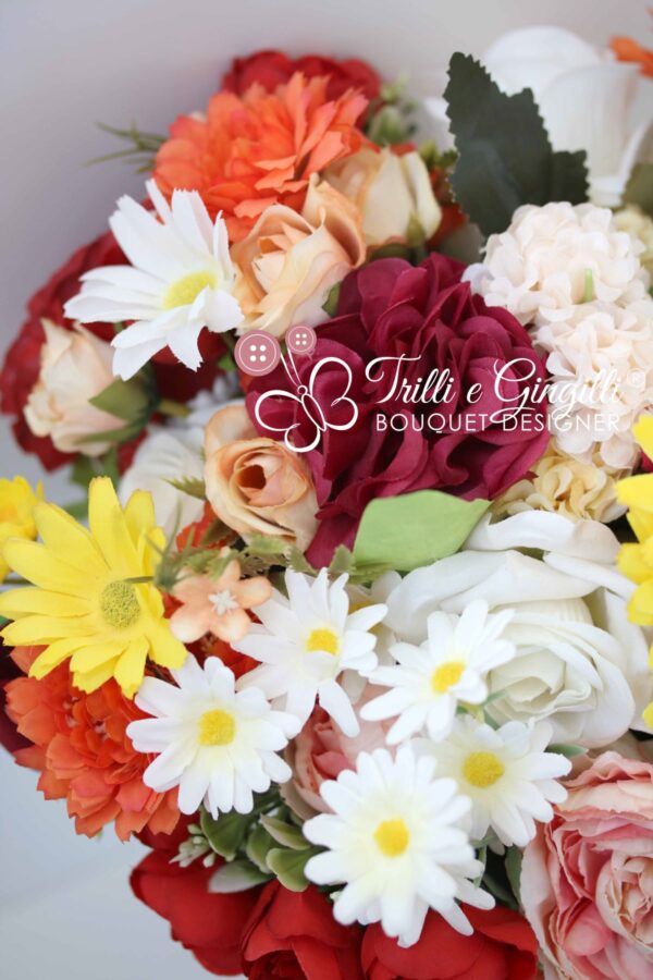 Bouquet sposa con margherite, gerbere e rose multicolor