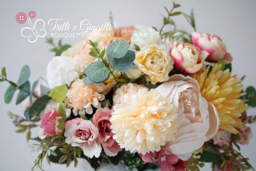 Bouquet sposa con rose, peonie e dalie