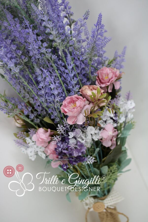 Bouquet sposa con lavanda e rose